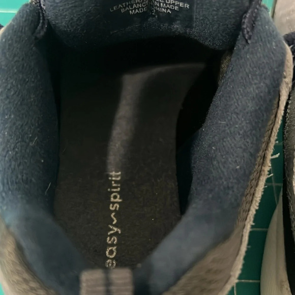 Easy Spirit Walking Shoes Blue Ladies size 7 1/2 - Picture 9 of 12